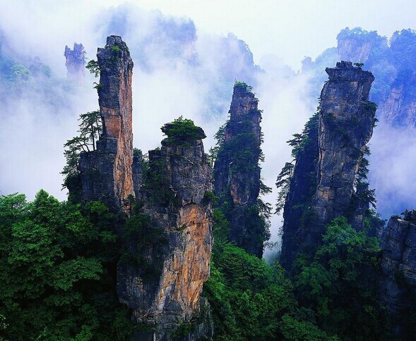 黃山、九華山祈福、船游新安江山水畫廊、徽州